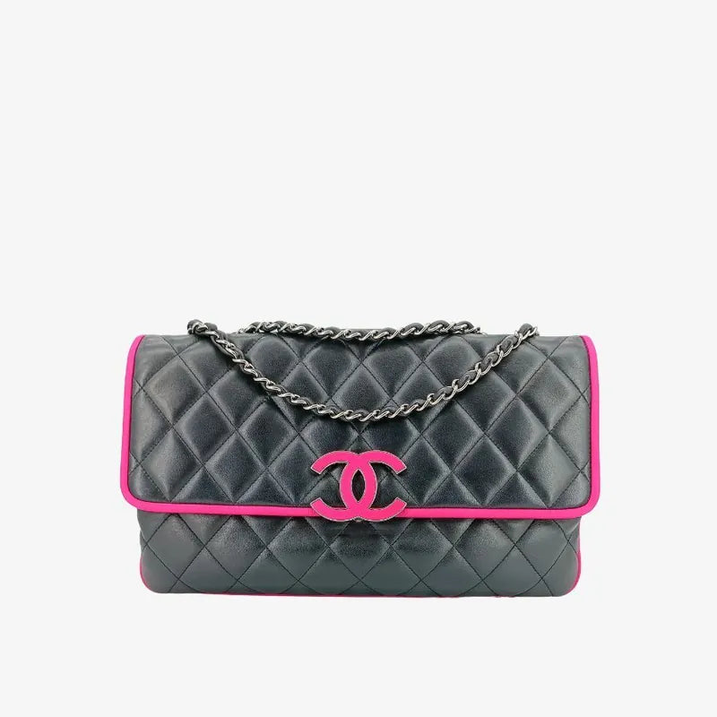 jah80-chanel-black-lambskin-quilted-flap-bag