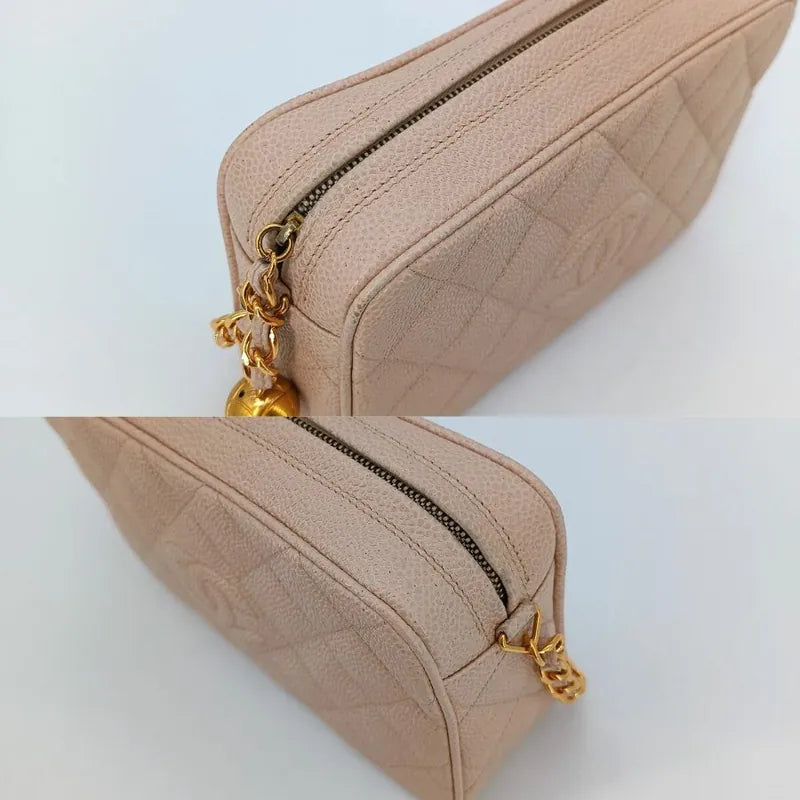 ra032-chanel-vintage-pink-caviar-leather-golden-ball-camera-bag