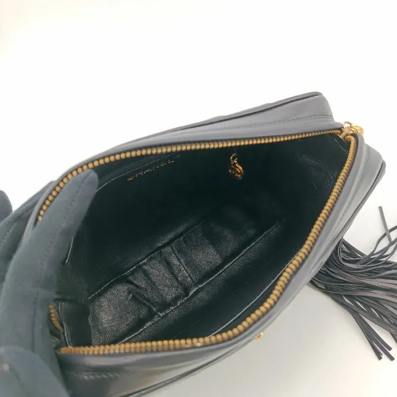 jah67-chanel-vintage-black-lambskin-gold-chain-camera-bag