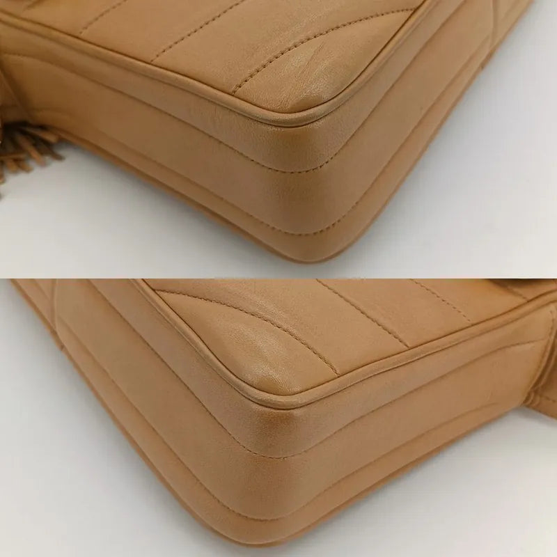 js935-chanel-vintage-beige-lambskin-chevron-camera-bag