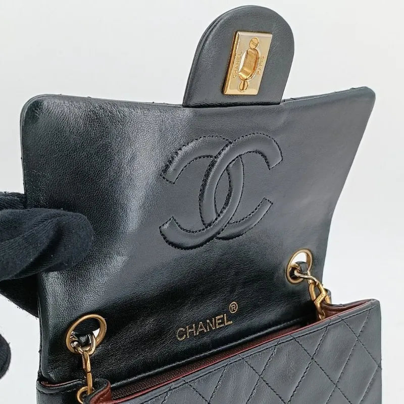 jt522-chanel-vintage-black-lambskin-17cm-mini-square-flap-bag