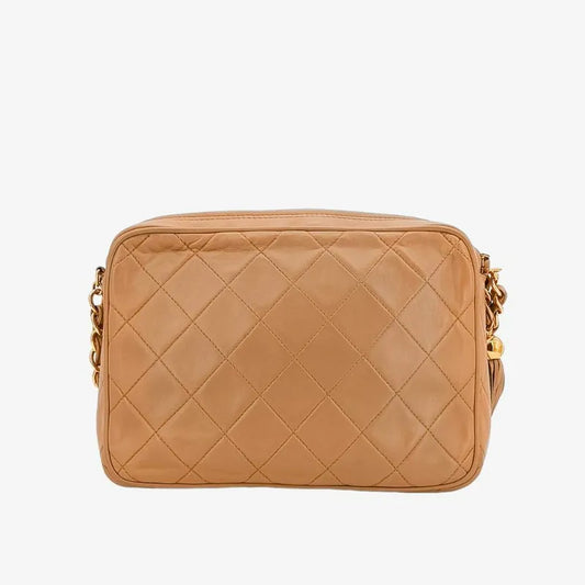 jt079-chanel-vintage-beige-lambskin-tassel-camera-bag