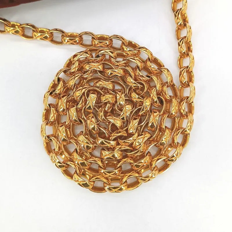 c452-chanel-vintage-red-velvet-gold-chain-half-moon-flap-bag