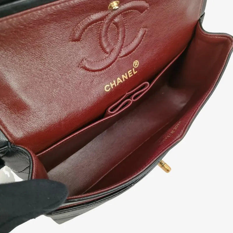 c380-chanel-vintage-black-lambskin-23cm-classic-flap-bag