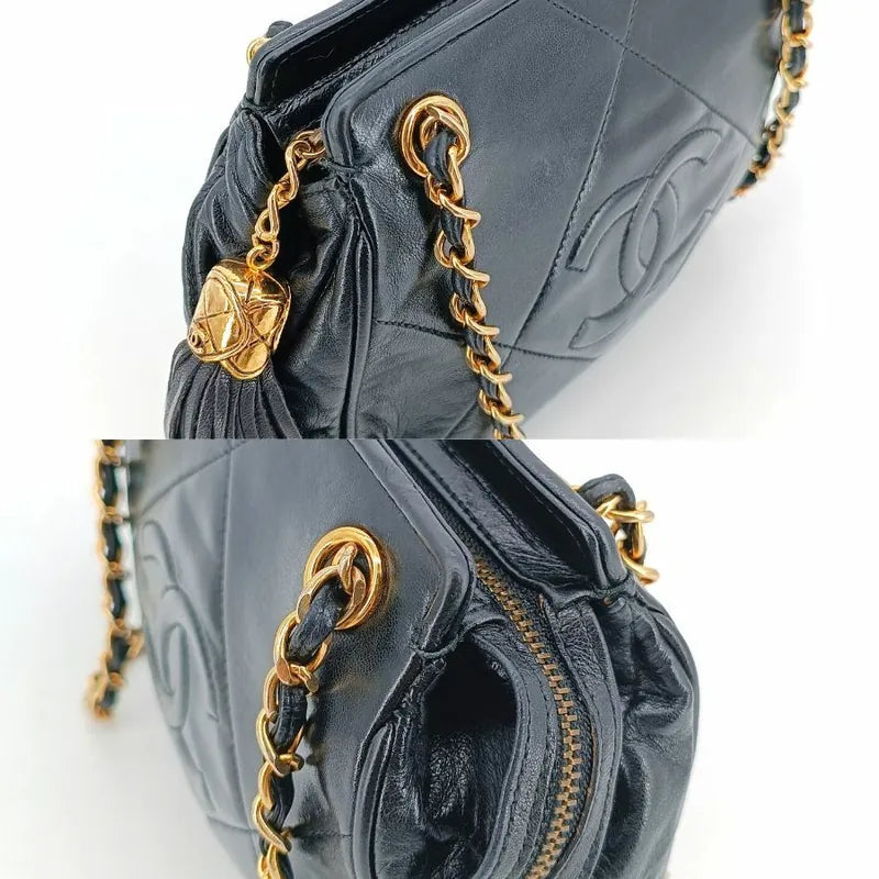 ra239-chanel-vintage-black-lambskin-octagon-camera-bag