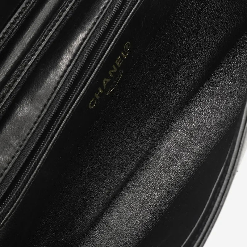 jah156-chanel-vintage-black-lambskin-flap-clutch-with-chain