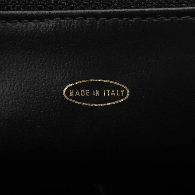 jq847-chanel-vintage-black-caviar-leather-quilted-vanity-case
