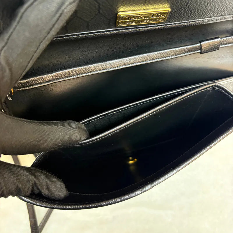 rc768-christian-dior-vintage-black-leather-crossboby-bag
