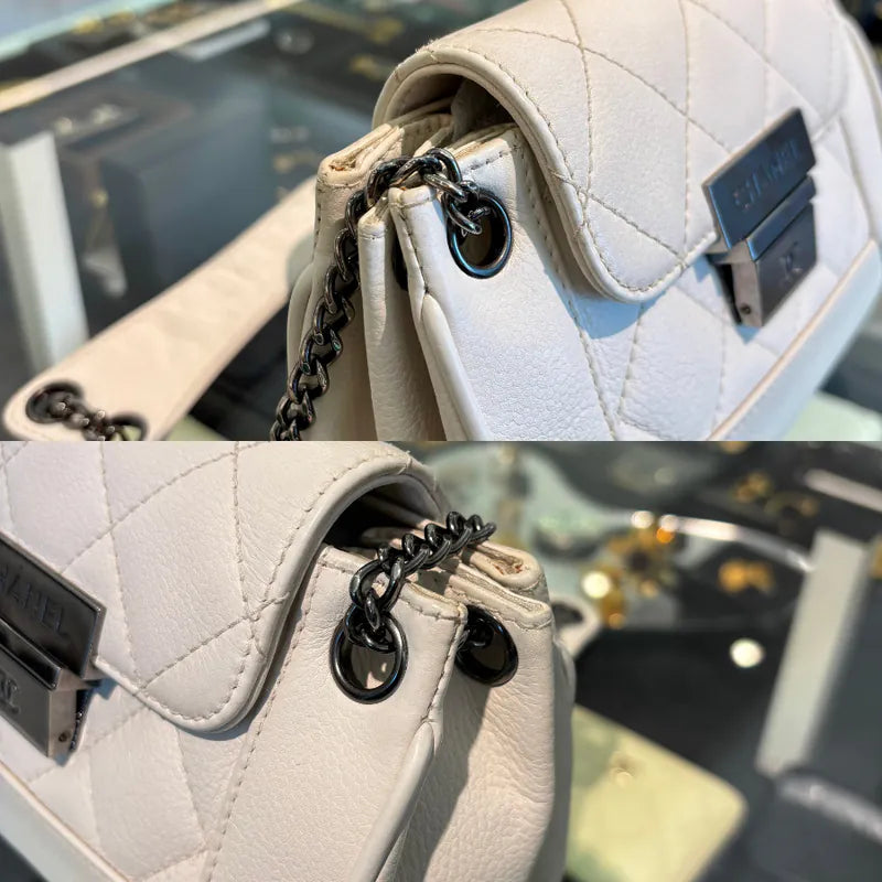 jw582-chanel-vintage-white-caviar-leather-accordion-flap-bag