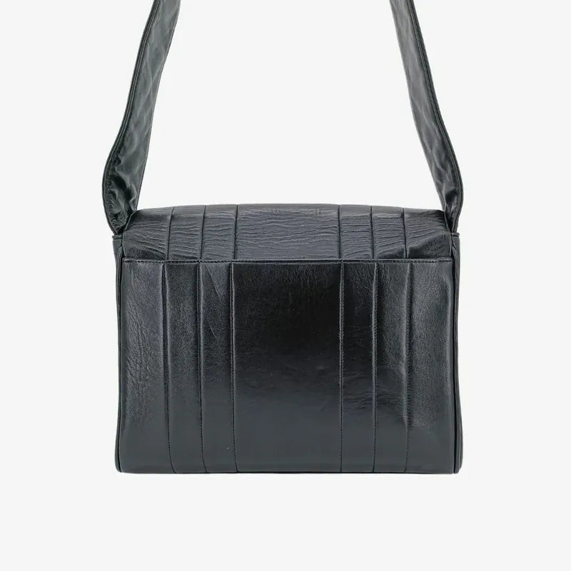 rb029-chanel-vintage-black-lambskin-big-cc-flap-bag