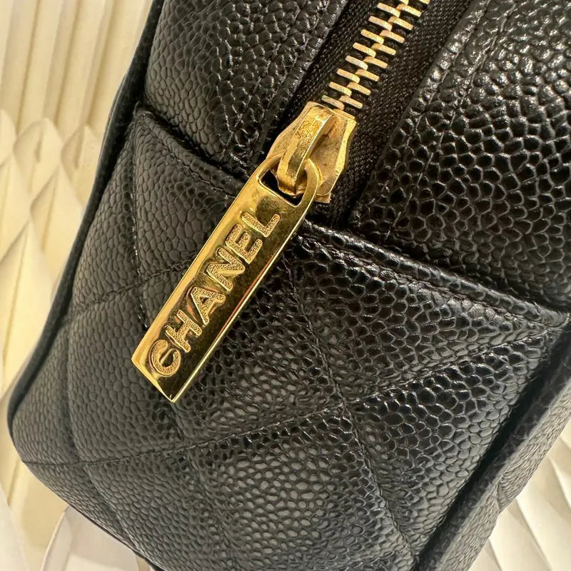 jw797-chanel-vintage-black-caviar-leather-boston-bag