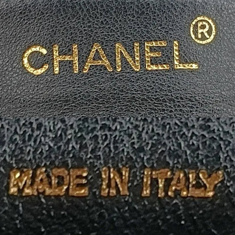 jt788-chanel-vintage-black-lambskin-gold-chain-camera-bag