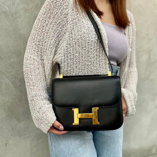 JT490 - HERMES Black x GHW Box Constance 23