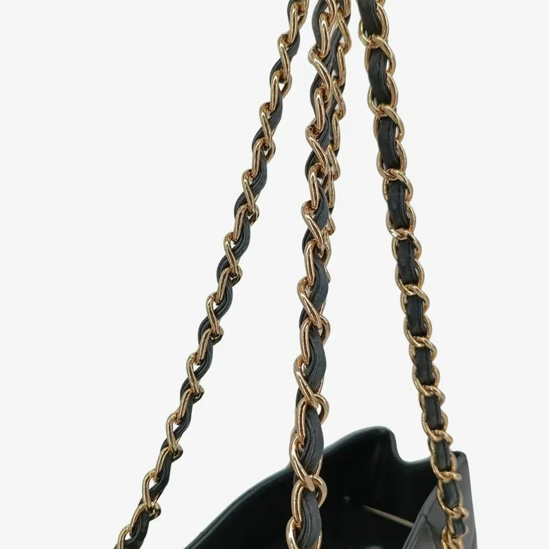 jt731-chanel-vintage-black-calfskin-chocolate-bar-tote-bag