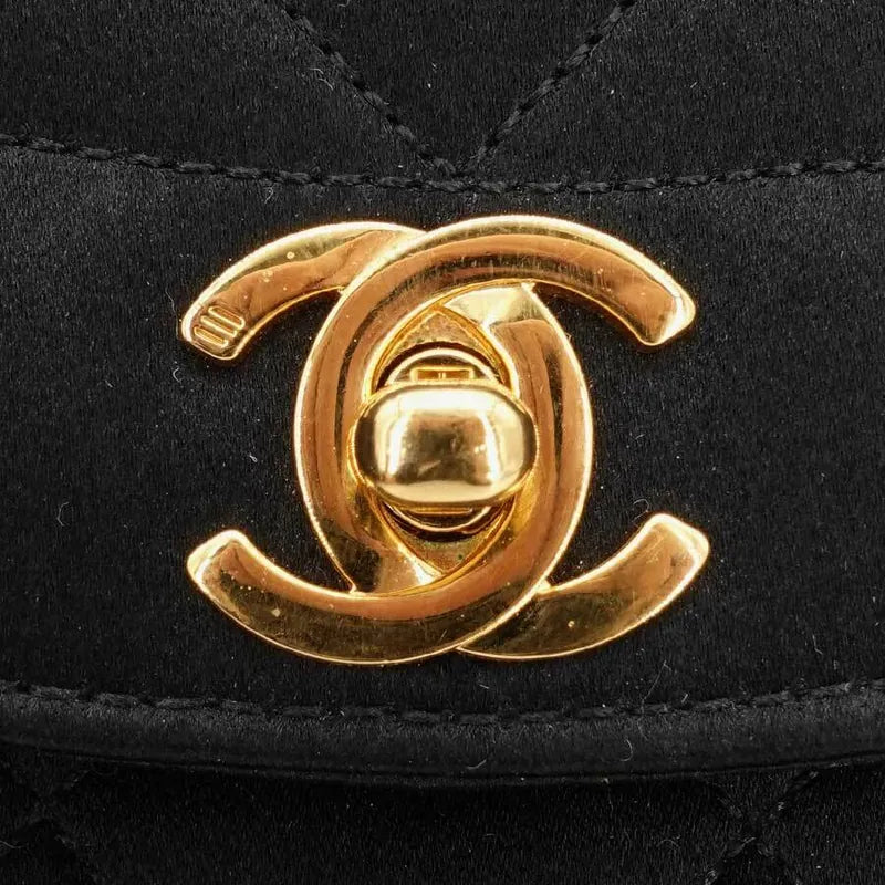 js074-chanel-vintage-black-satin-gold-chain-19cm-diana-flap-bag