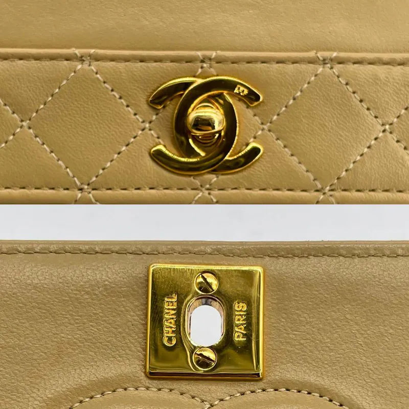 c511-chanel-vintage-beige-lambskin-trapezoid-flap-bag