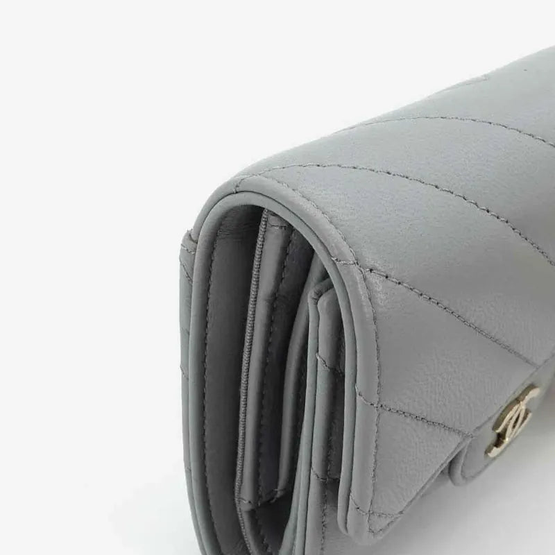 jr730-chanel-grey-lambskin-chevron-wallet