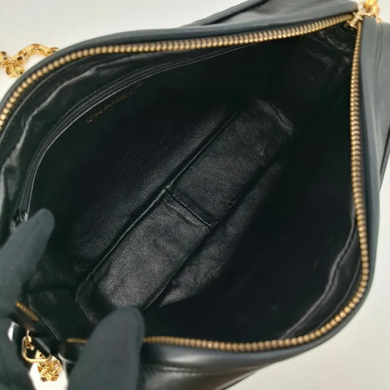 jt656-chanel-vintage-black-lambskin-tassels-gold-chain-camera-bag