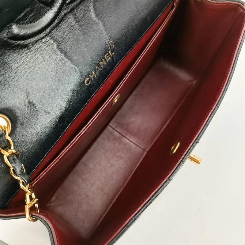 jah150-chanel-vintage-black-lambskin-quilted-flap-bag