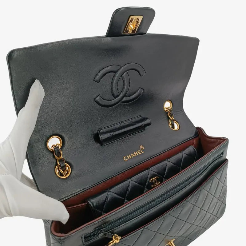 rb118-chanel-vintage-black-lambskin-27cm-classic-flap-bag