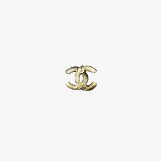 RE290 - CHANEL CC Logo Silver Earrings