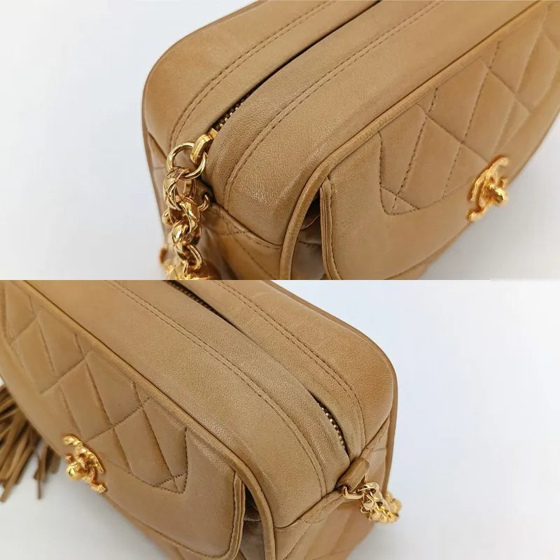 jt286-chanel-vintage-beige-lambskin-gold-chain-camera-bag