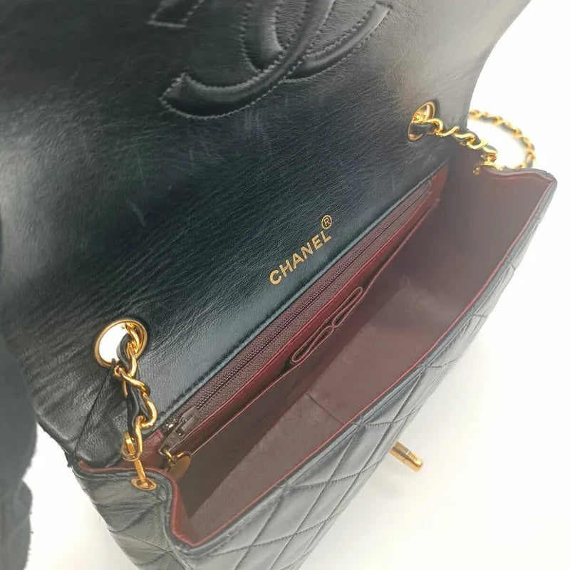 jah69-chanel-vintage-black-lambskin-full-flap-bag