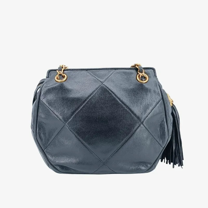 ra239-chanel-vintage-black-lambskin-octagon-camera-bag