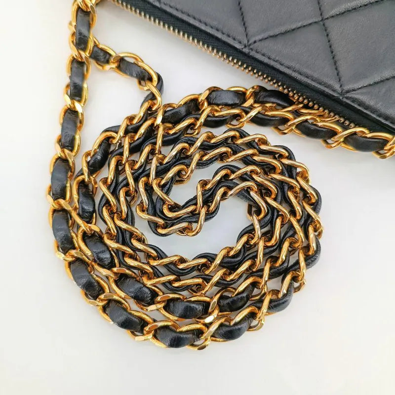 jt946-chanel-vintage-black-lambskin-quilted-tote-bag