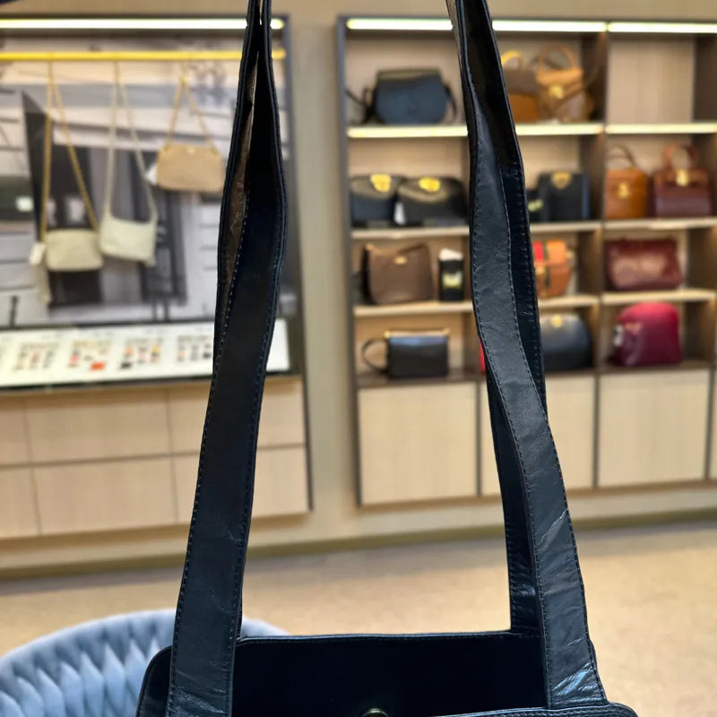 rc402-loewe-vintage-black-lambskin-shoulder-bag