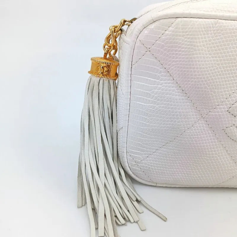jt587-chanel-vintage-white-lizardskin-tassel-camera-bag