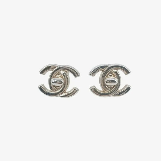 jt002-chanel-vintage-cc-turnlock-silver-plated-clip-on-earrings