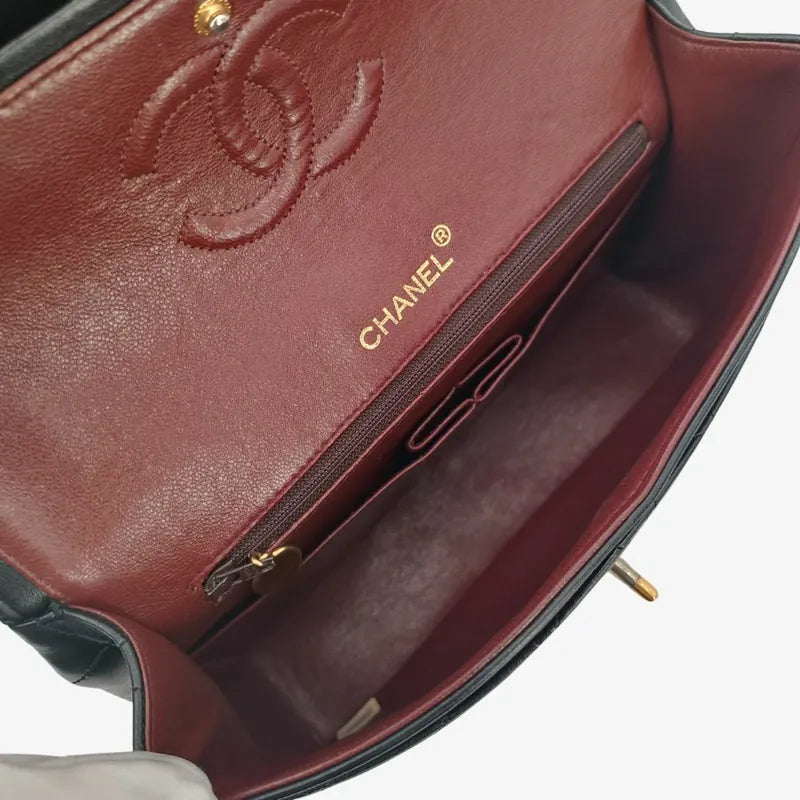 rb016-chanel-vintage-black-lambskin-25cm-flap-bag