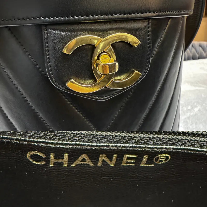 jw535-chanel-vintage-black-lambskin-chevron-cosmetic-bag
