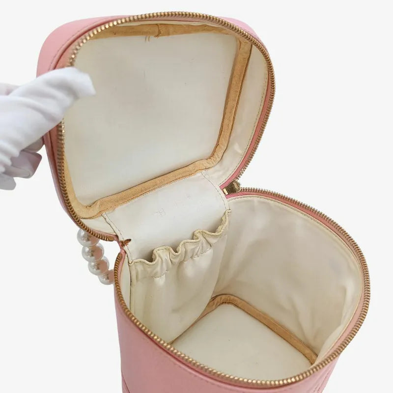 jt733-chanel-vintage-pink-caviar-leather-cosmetic-bag