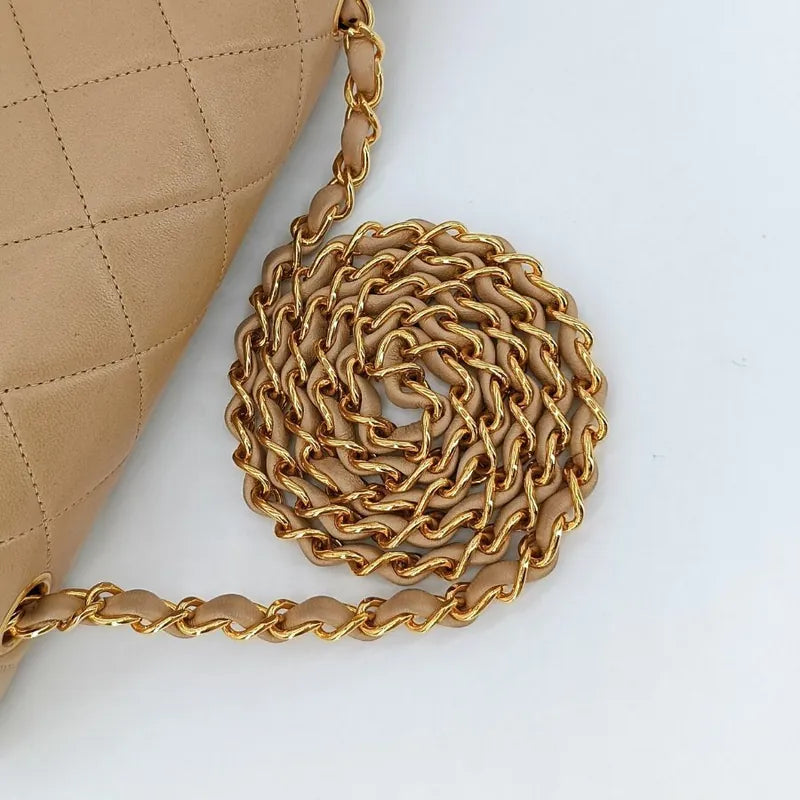 js306-chanel-vintage-beige-lambskin-25cm-diana-flap-bag