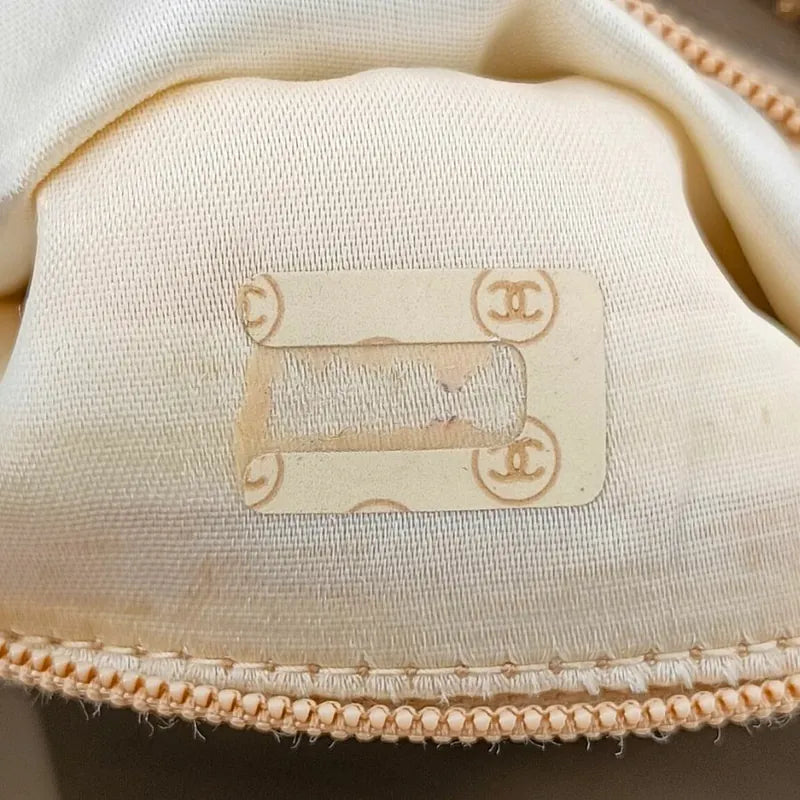 ra862-chanel-vintage-beige-lambskin-tassel-camera-bag