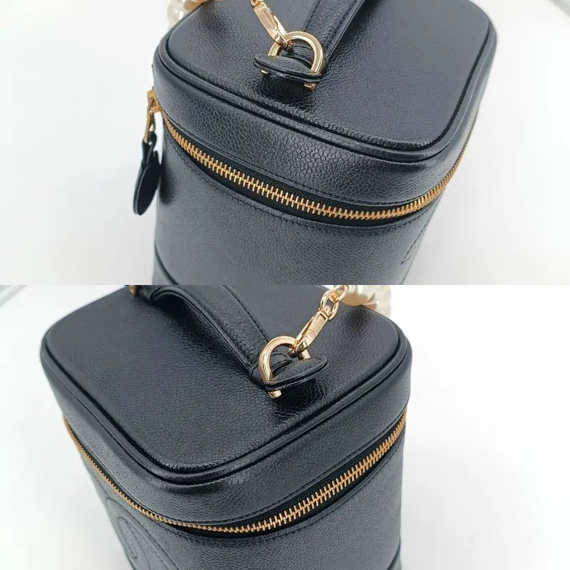 jt428-chanel-vintage-black-caviar-leather-cosmetic-bag
