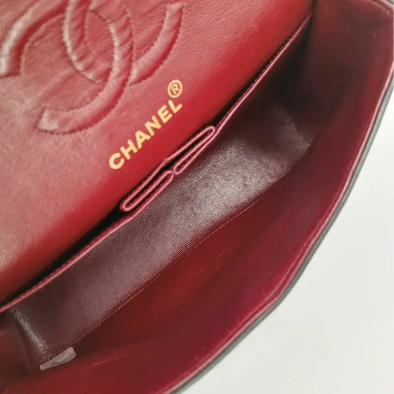 rb663-chanel-vintage-black-lambskin-23cm-classic-flap-bag