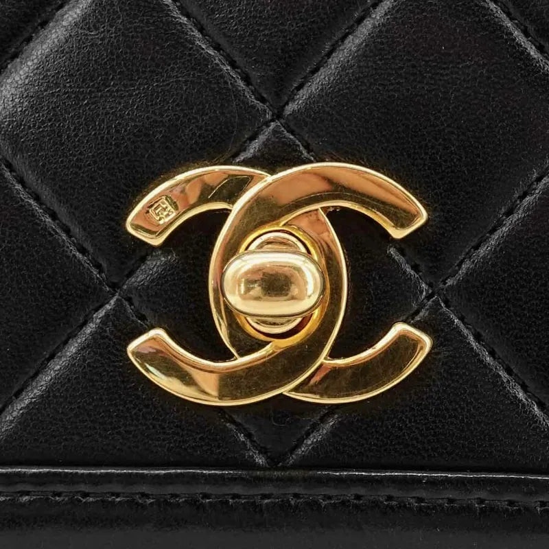 jq932-chanel-vintage-black-lambskin-trapezoid-flap-bag