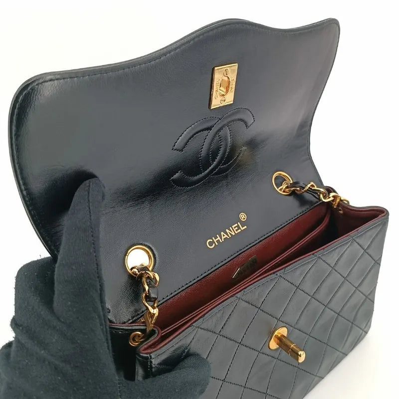 jr799-chanel-vintage-black-lambskin-quilted-flap-bag