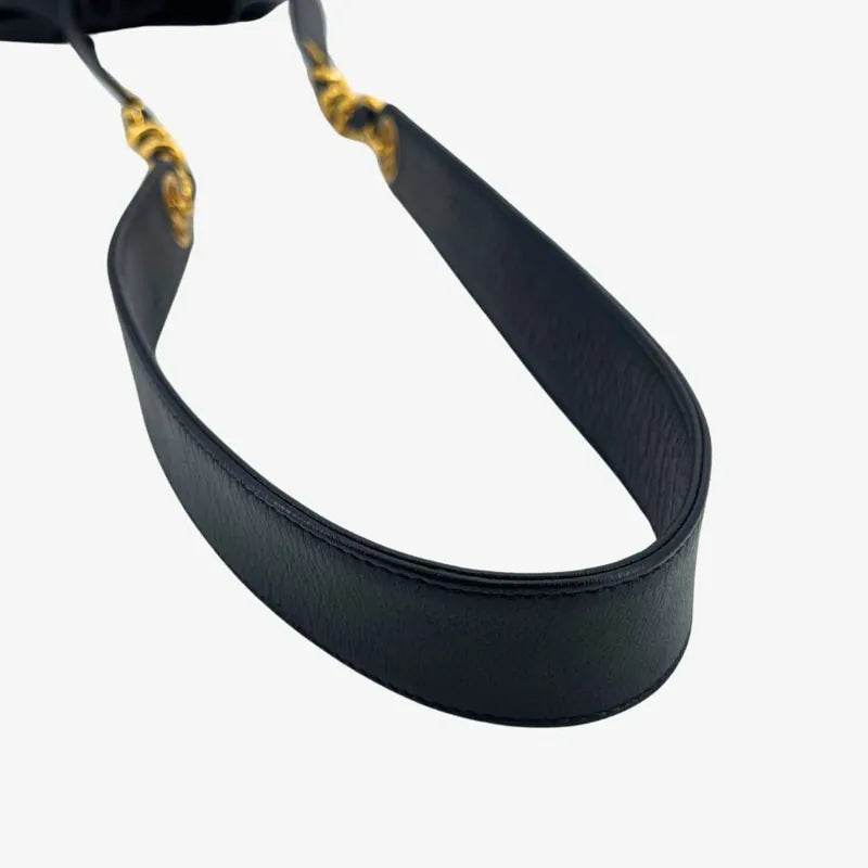 jw573-chanel-vintage-black-lambskin-bucket-bag
