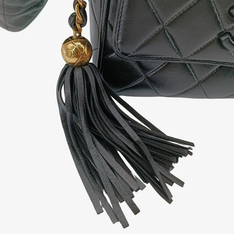 rb239-chanel-vintage-black-lambskin-tessel-camera-bag