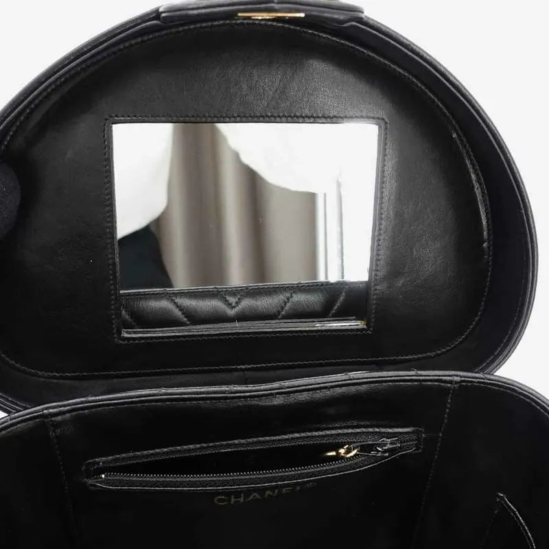 jq979-chanel-vintage-black-lambskin-flap-bucket-bag