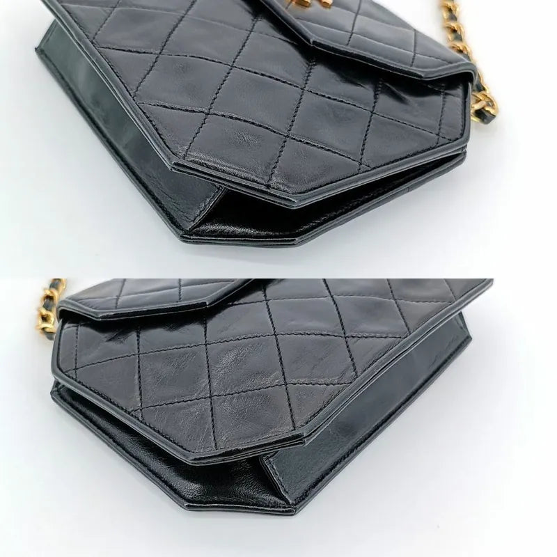 js689-chanel-vintage-black-lambskin-octagonal-flap-bag