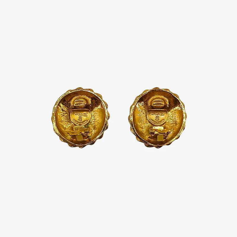 jw895-chanel-vintage-coco-mademoiselle-round-clip-on-earrings
