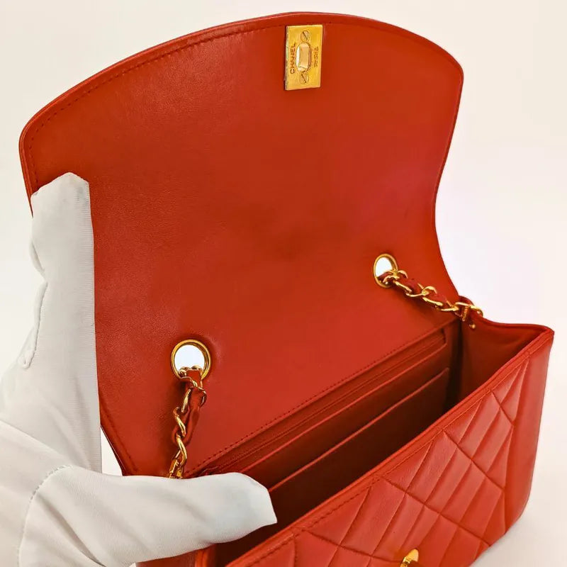 c503-chanel-vintage-red-lambskin-22cm-diana-flap-bag