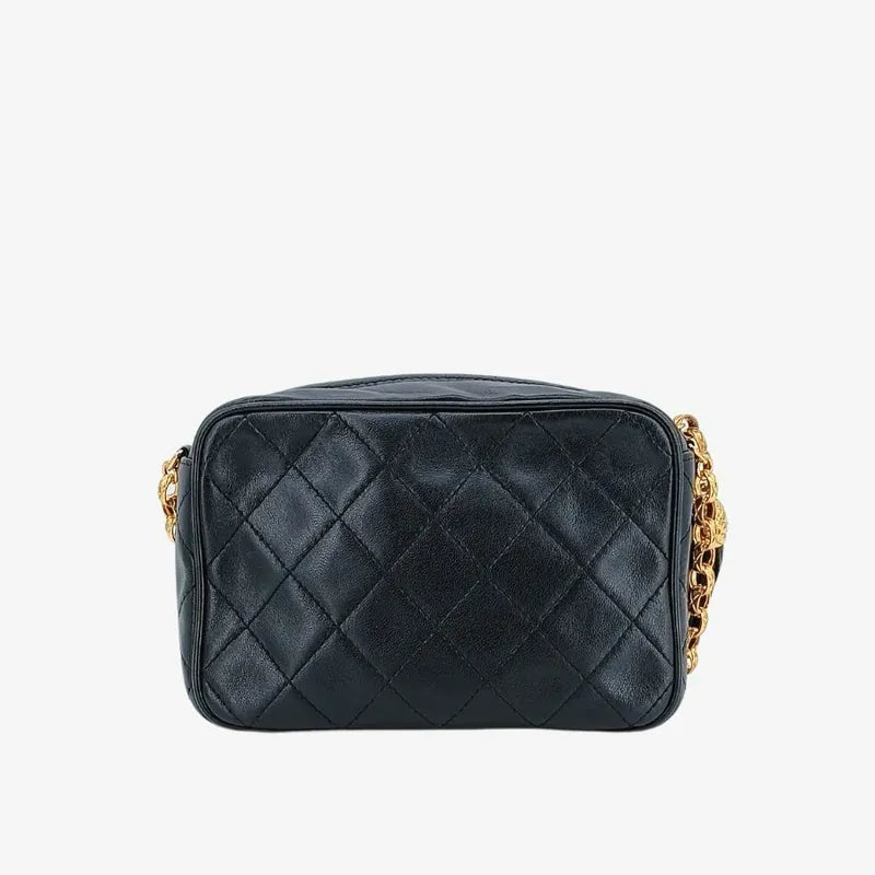 jt762-chanel-vintage-black-lambskin-gold-chain-tassel-camera-bag