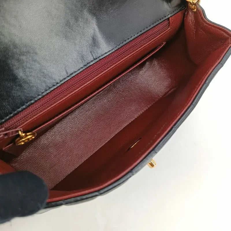 ra200-chanel-vintage-black-lambskin-gold-chain-flap-bag