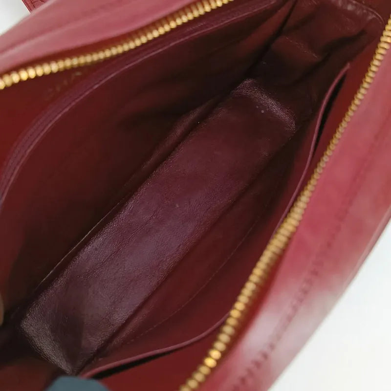 ra426-chanel-vintage-burgundy-lambskin-tessel-camera-bag